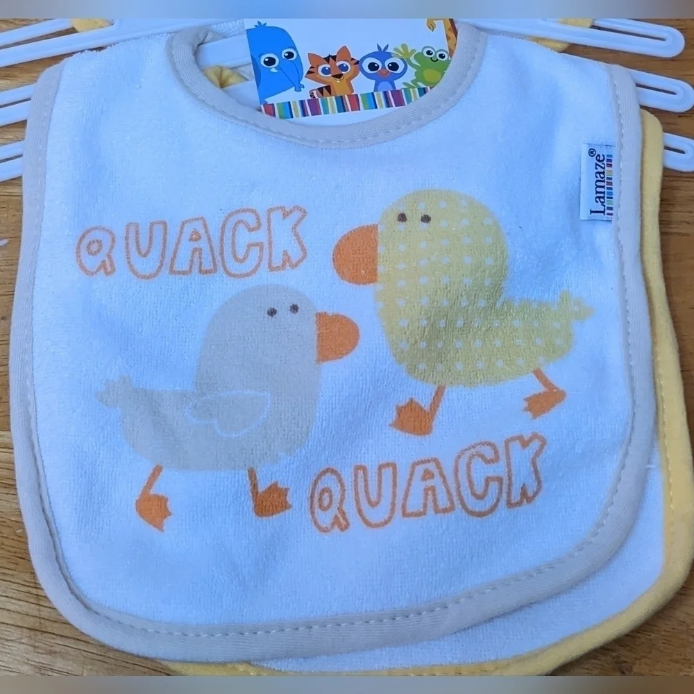 New duck and friends gift set hooded towel washcloths bibs socks blankie, T19MIS